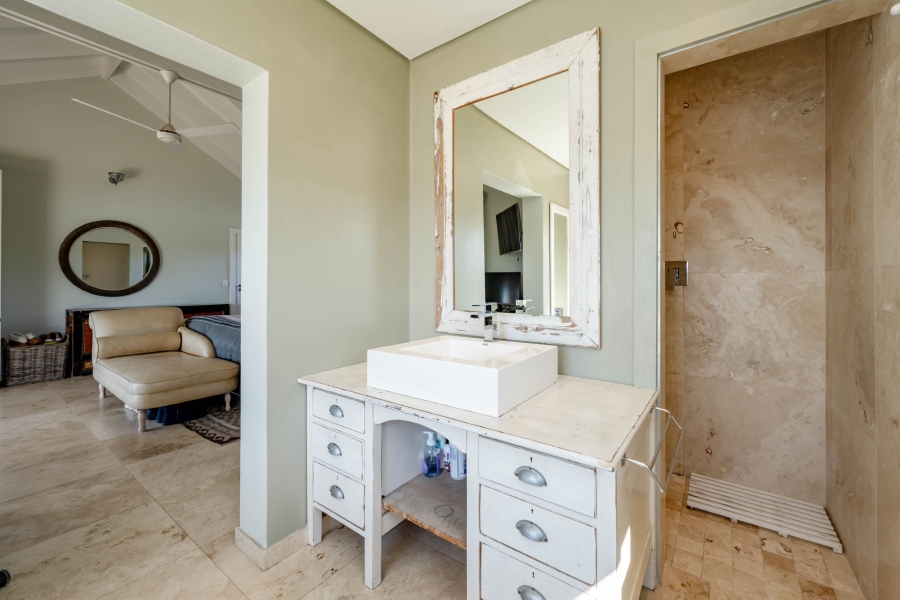 5 Bedroom Property for Sale in Keurbooms River Western Cape